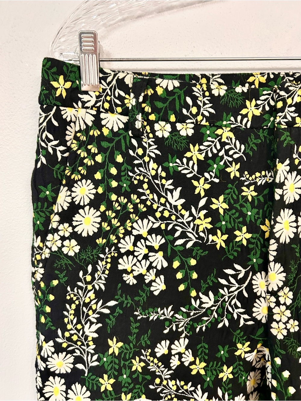 CURRENT AIR 🌻 Anthropologie Floral Textured Crop Pants - Size M